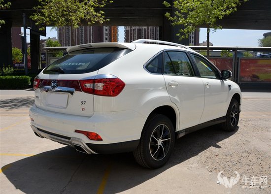 比亚迪S7 比亚迪S7